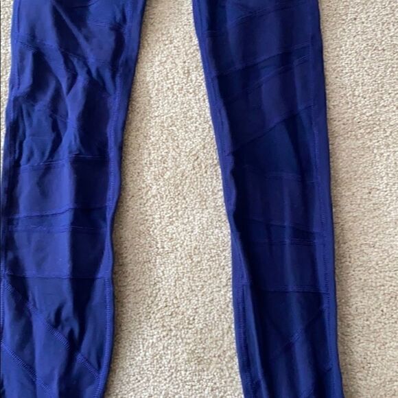 Lululemon tech mesh size 2 blue high rise legging - Picture 2 of 4
